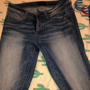 Buckle black straight jean